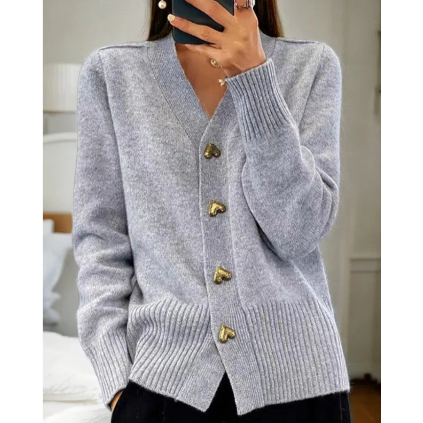 LIORA | Miękki kardigan z guzikami w kształcie serc